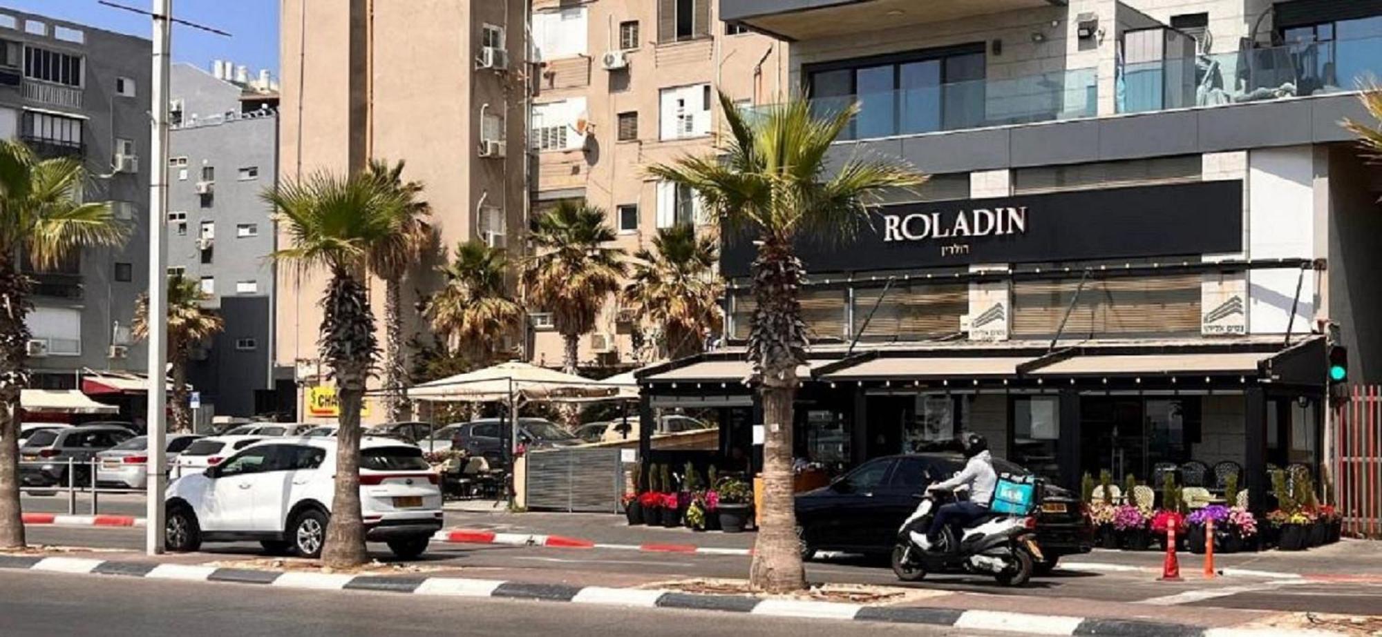 דירת 5 חדרים מול הים Lejlighed Bat Yam Eksteriør billede